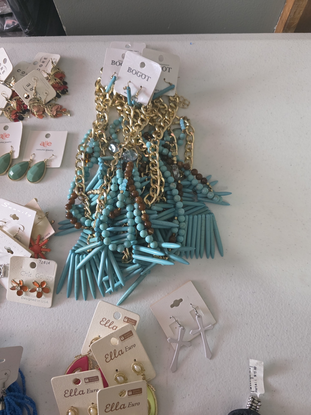 #1) Mixed Fashion Jewelry - Large Lot - Picture 13 of 16
